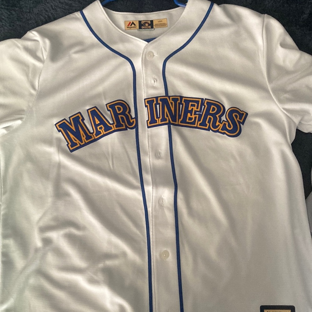 Mariners retro jersey